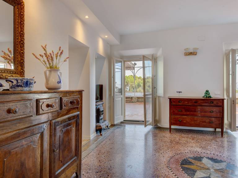 Holiday apartment with patio, yard & pool | Sea view | Pets are welcome — photo 5
