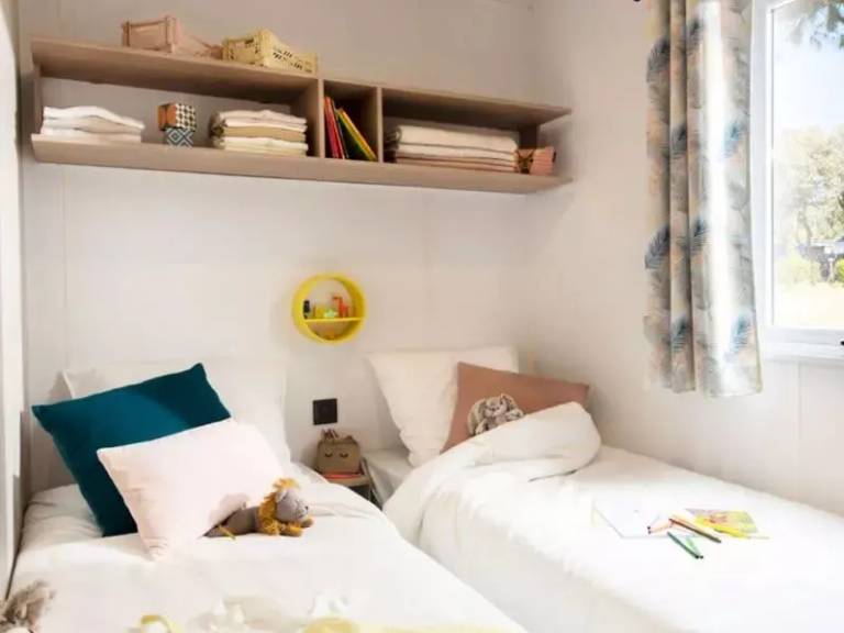 Campsite Domaine de la Marina - Mobil-home Aqua 4 rooms 6 people Terrace semi-covered TV — photo 5