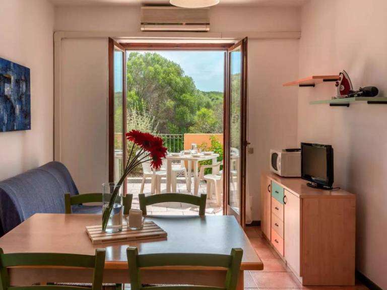 Apartment with 2 rooms for 4 persons — photo 4