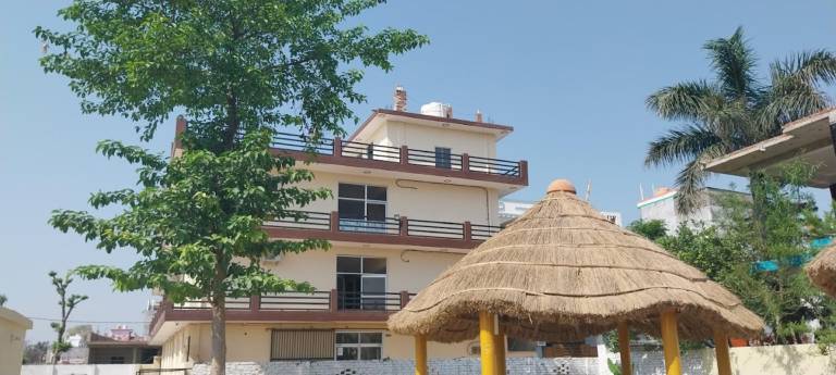 Goroomgo Shree Raj Homestay Ayodhya — photo 2