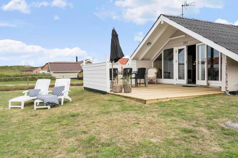 Vacation home with yard, barbeque & terrace | Sea view — photo 2
