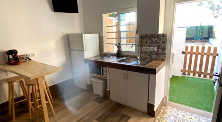 Apartment with barbeque, patio & yard | Next to the beach | Pets are welcome — photo 2