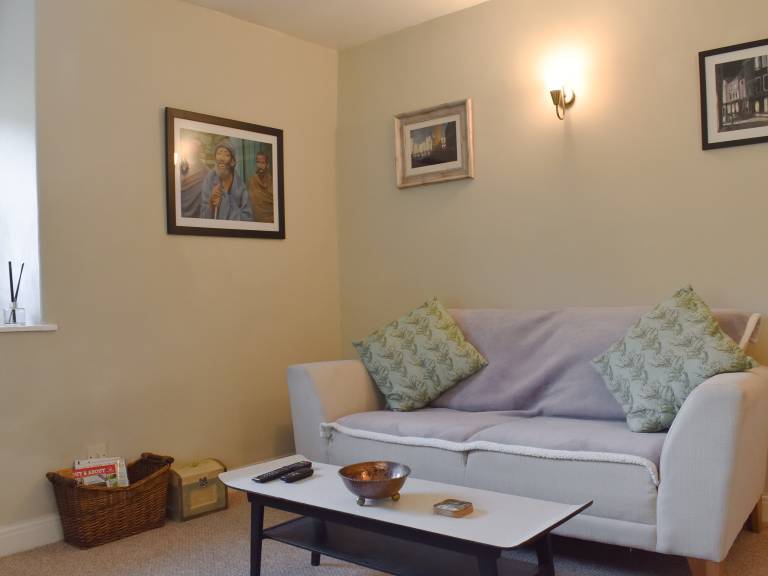 Family-oriented cottage with yard | Dogs allowed — photo 3
