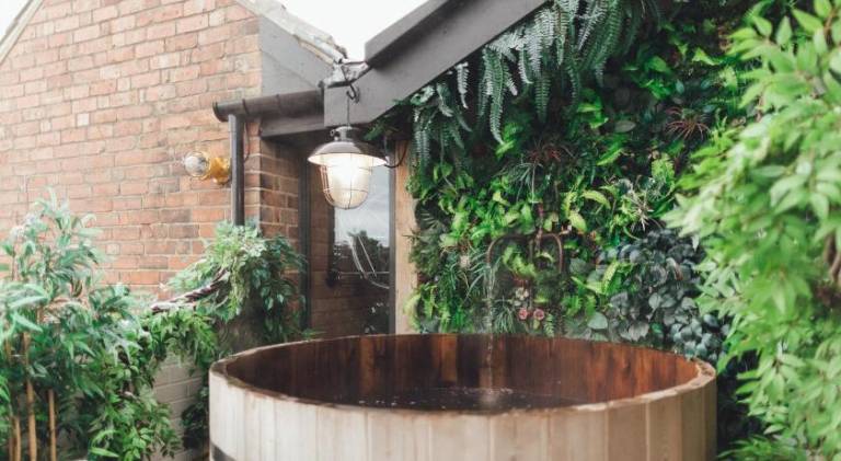Rental apartment with jacuzzi — photo 4