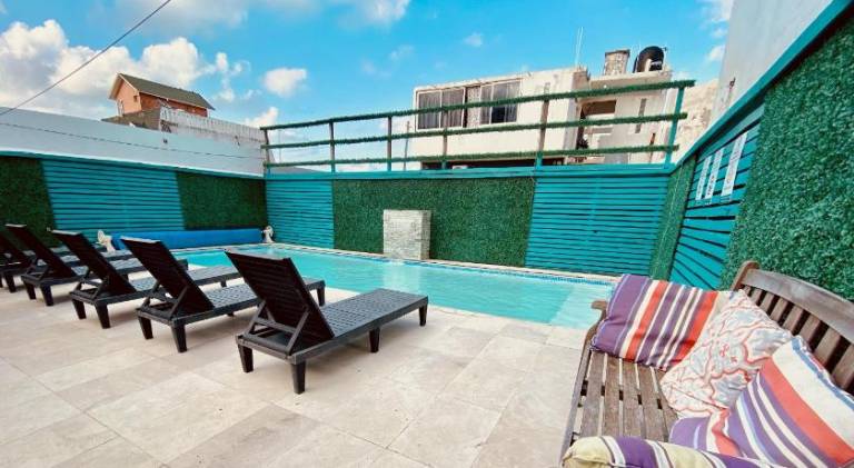 Apartment with pool — photo 4