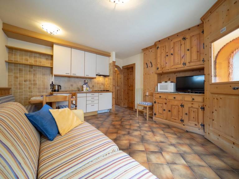 Family-oriented lovely apartment | Mountain view | Next to the ski | Pets are welcome — photo 3