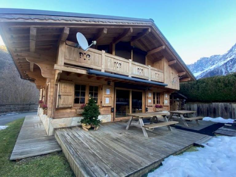 Chalet with sauna, garden & terrace | Mountain view — photo 4