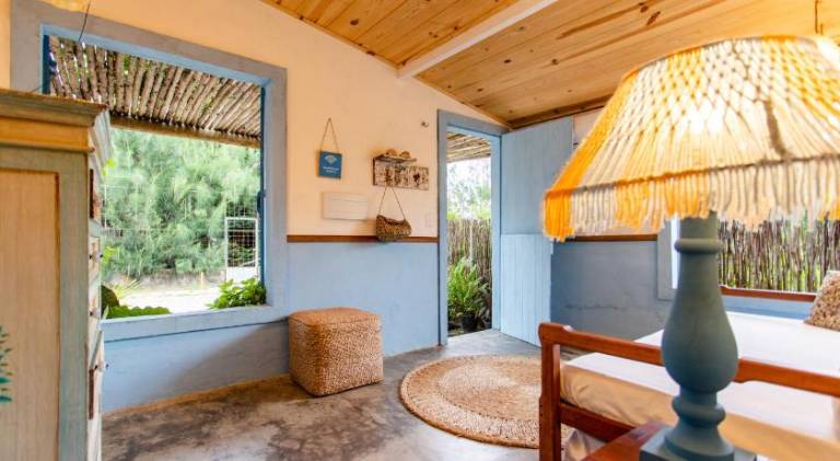 House with 2 rooms for 6 persons in Amontada
