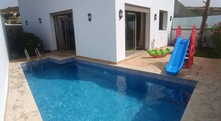 Pleasant vacation home with pool | Next to the beach | Pet-friendly in Tetouan