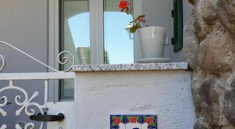 Rental apartment with terrace, grill & yard — photo 5