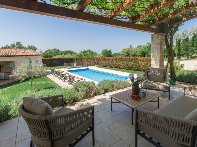 House with barbeque, patio & yard | Nature view — photo 3