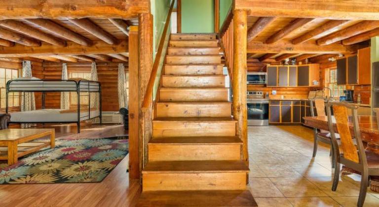 Mountain Trail Lodge Vacation Rental — photo 3