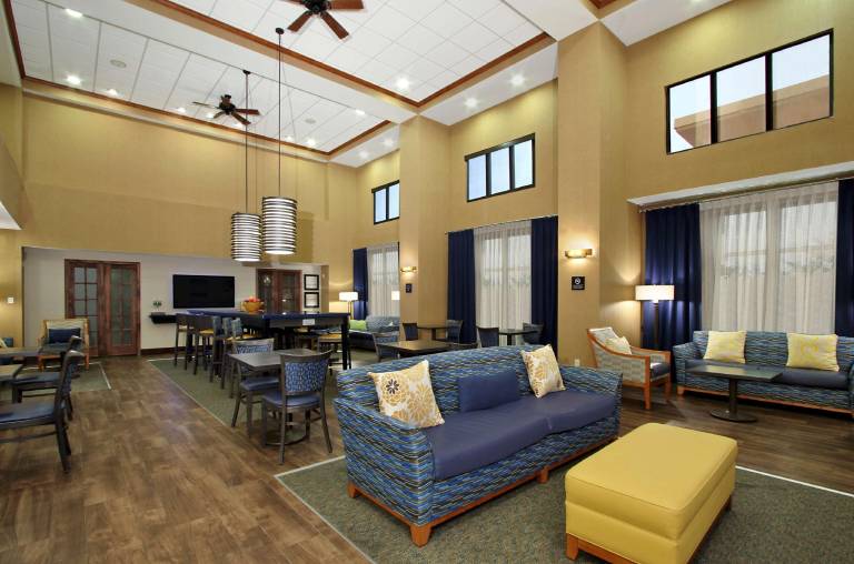 Hampton Inn & Suites Madisonville — photo 3