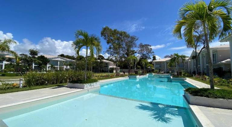 Vacation home with pool — photo 3