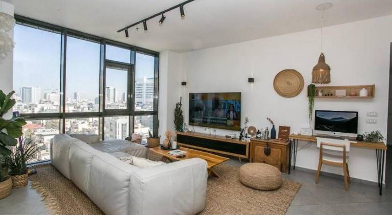 Luxury 2BR Beachfront Apartment — photo 2