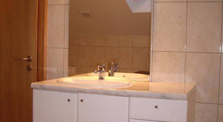 Rental apartment with 2 rooms for 5 persons — photo 4