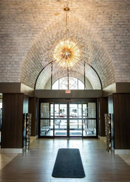 Embassy Suites by Hilton Chicago Schaumburg Woodfield — photo 5
