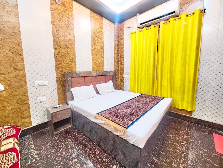Goroomgo Namo ayodhya Ji Near Ram Mandir Ayodhya — photo 2