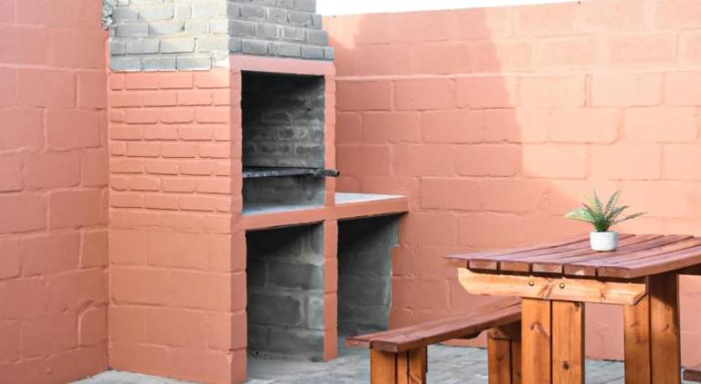 Holiday apartment with garden, barbecue & patio — photo 4