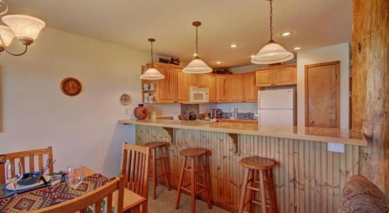 House with hot tub — photo 2