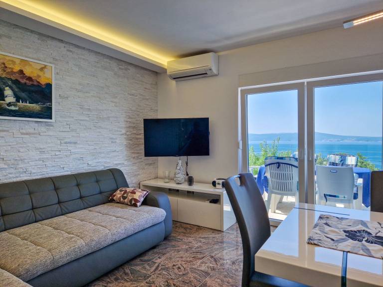 Holiday apartment with yard & terrace | Sea view — photo 2