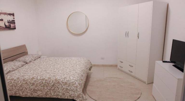 Apartment with 1 room for 5 persons — photo 2