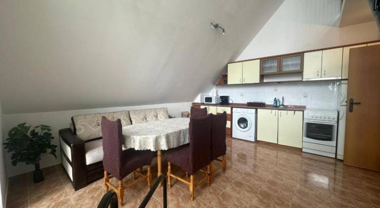 Rental apartment with patio, private pool & garden — photo 3
