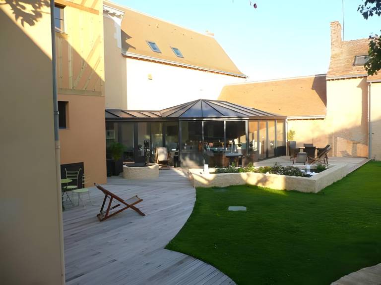 Hotel Le Saint Aubin in Mayenne