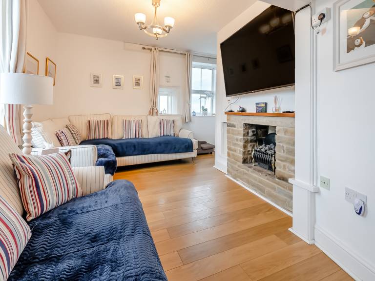 Children-friendly cottage with barbecue & yard | River view | Next to the beach | Pets are welcome — photo 4