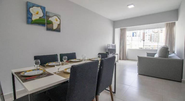 Apartment with 2 rooms for 6 persons in Balneário Camboriú