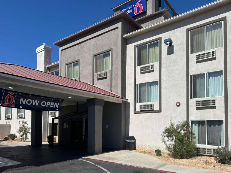 Studio 6 Suites Hesperia, CA – West Main Street – I-15 — photo 5