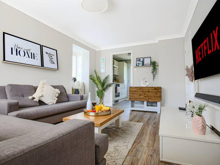 Lowndes House - Close to City Centre - FreeParking in Milton Keynes