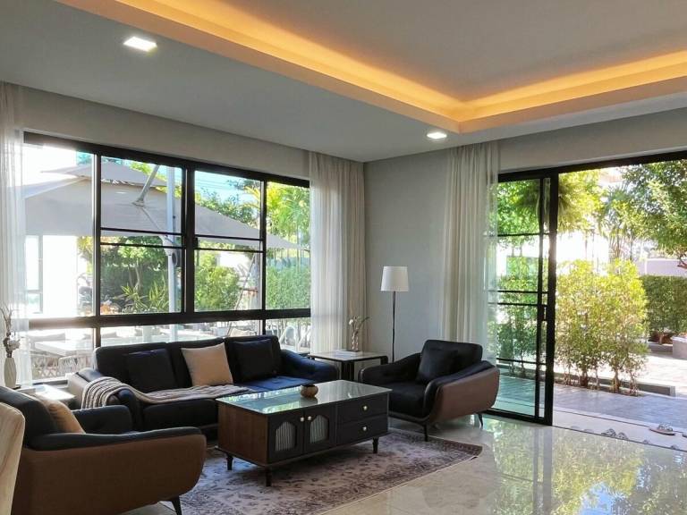 Live with Lions · Chiang Mai 4 Bedroom Pool Villa — photo 4