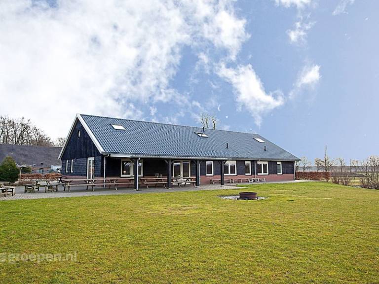 Vacation home with patio in Otterlo