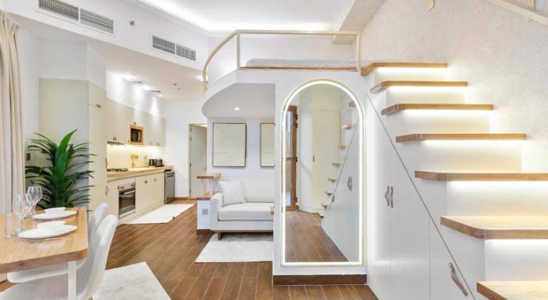 Holiday apartment with hot tub, sauna & pool in Dubai