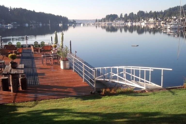 Waterfront Inn