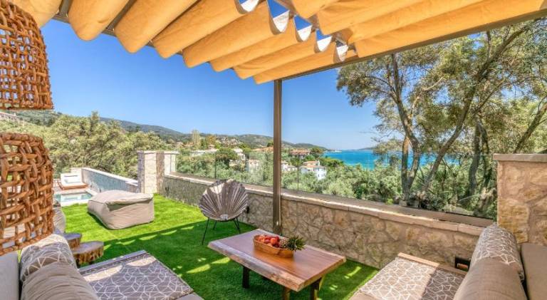 Family-oriented nice villa with private pool, barbecue & patio | Pets are welcome — photo 5