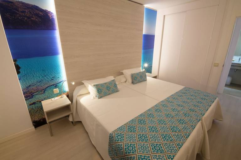 Aparthotel  Cala Fornells