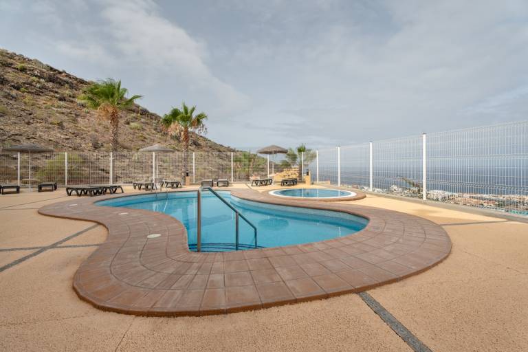 Vacation Apartment 'The Sunset' with Shared Pool, Wi-Fi and Air Conditioning — photo 2