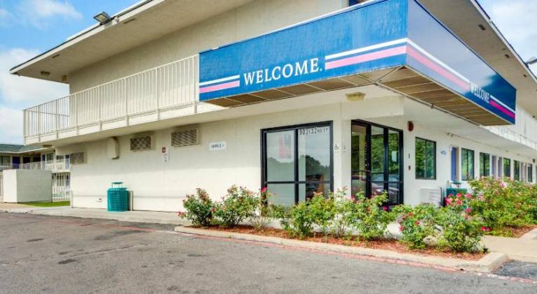 Avera Suites — photo 4
