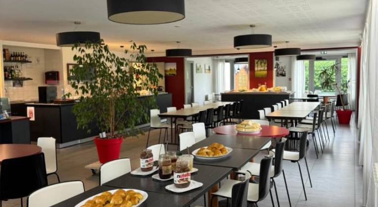 Brit Hotel Mayenne — photo 2