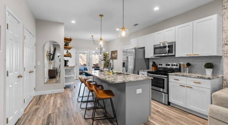 Modern Home with Backyard Oasis in Heart of ATL — photo 3