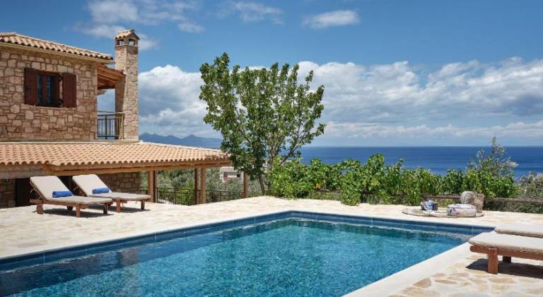 Villa with garden, private pool & patio in Zakynthos
