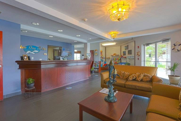 Siletz Bay Beachfront Hotel by OYO Lincoln City — photo 5