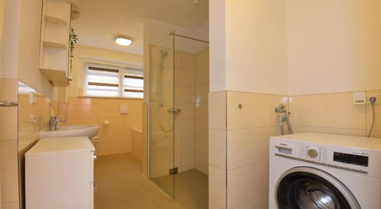 Holiday apartment with 2 rooms for 6 persons — photo 5