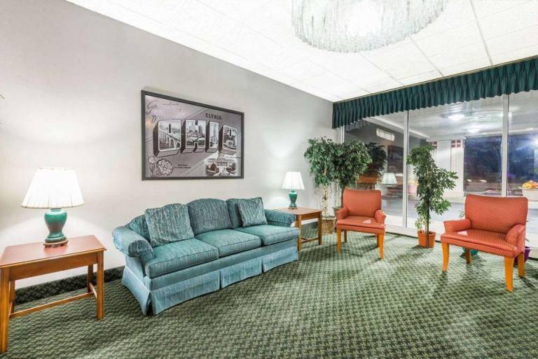 Sprucewood Inn — photo 4