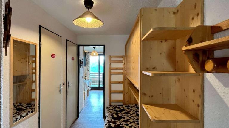 180m from shops, 2nd floor, view valley, balcony, tv, 24m², Alpe d'Huez — photo 3