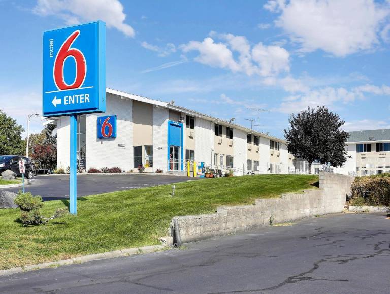 Econo Lodge in Idaho Falls, ID
