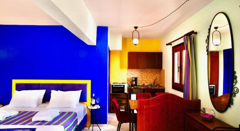 Charming serviced apartment with patio | Pets are welcome — photo 2