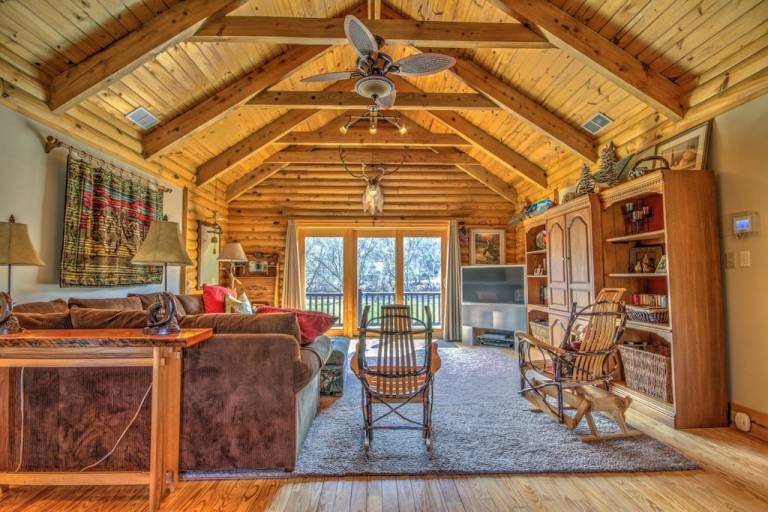 Cabin  Luray